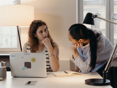 专业财务公司代理注册服务，高效办理各类公司注册手续