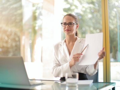 选择外贸独立站建站服务：费用与服务质量综合评测