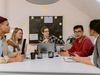 鞋厂独立站建设方案与外贸出口渠道分析